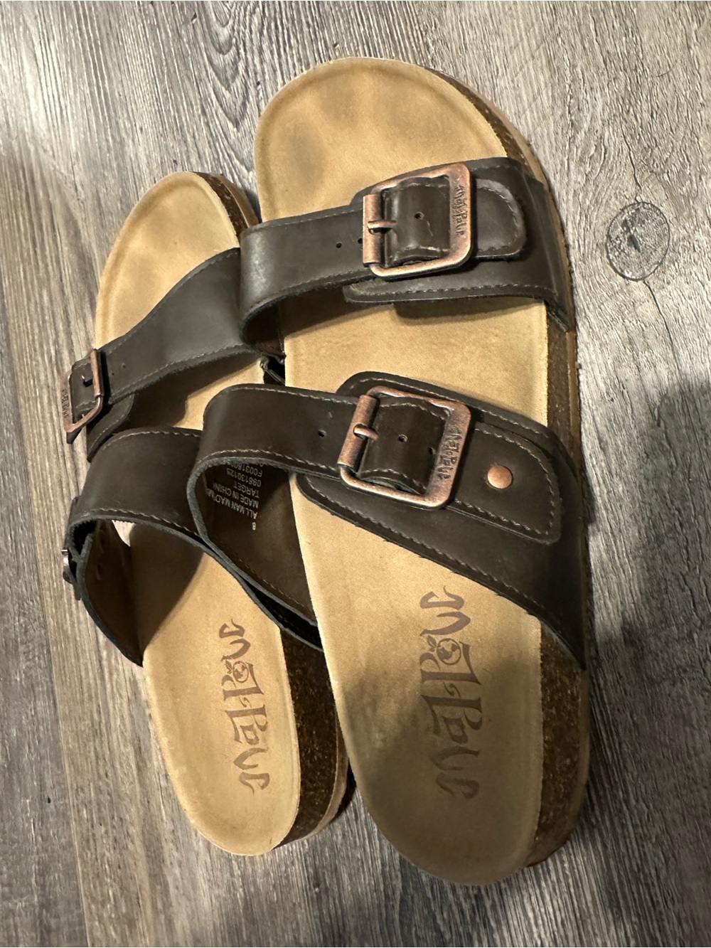 5/$25 sandals - Picture 3 of 6